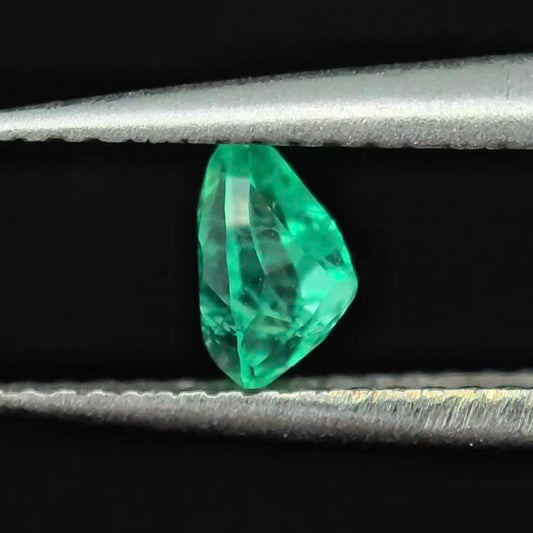 0.232ct Pear Lab Coumbia Emerald | Lab Coumbia Emerald , Custom Accept