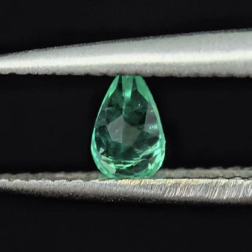 0.232ct Pear Lab Coumbia Emerald | Lab Coumbia Emerald , Custom Accept