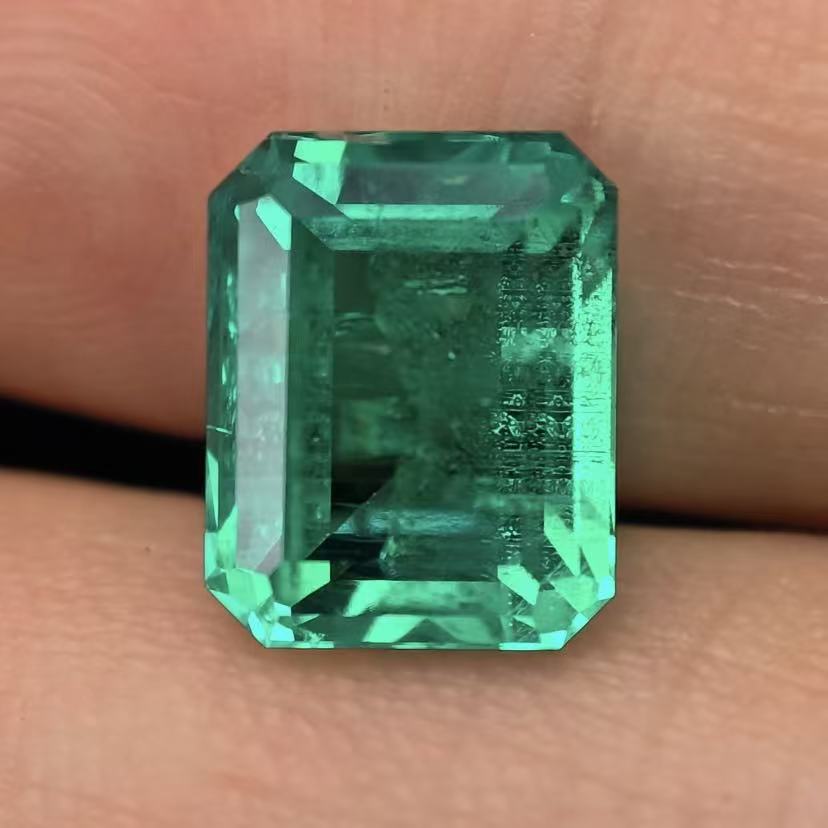 3.308ct Rectagle Lab Coumbia Emerald | Lab Coumbia Emerald , Custom Accept