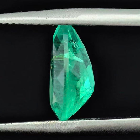 1.911ct Pear Lab Coumbia Emerald | Lab Coumbia Emerald , Custom Accept