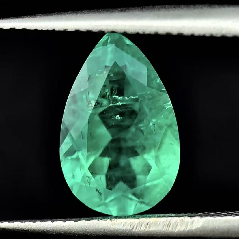 1.911ct Pear Lab Coumbia Emerald | Lab Coumbia Emerald , Custom Accept