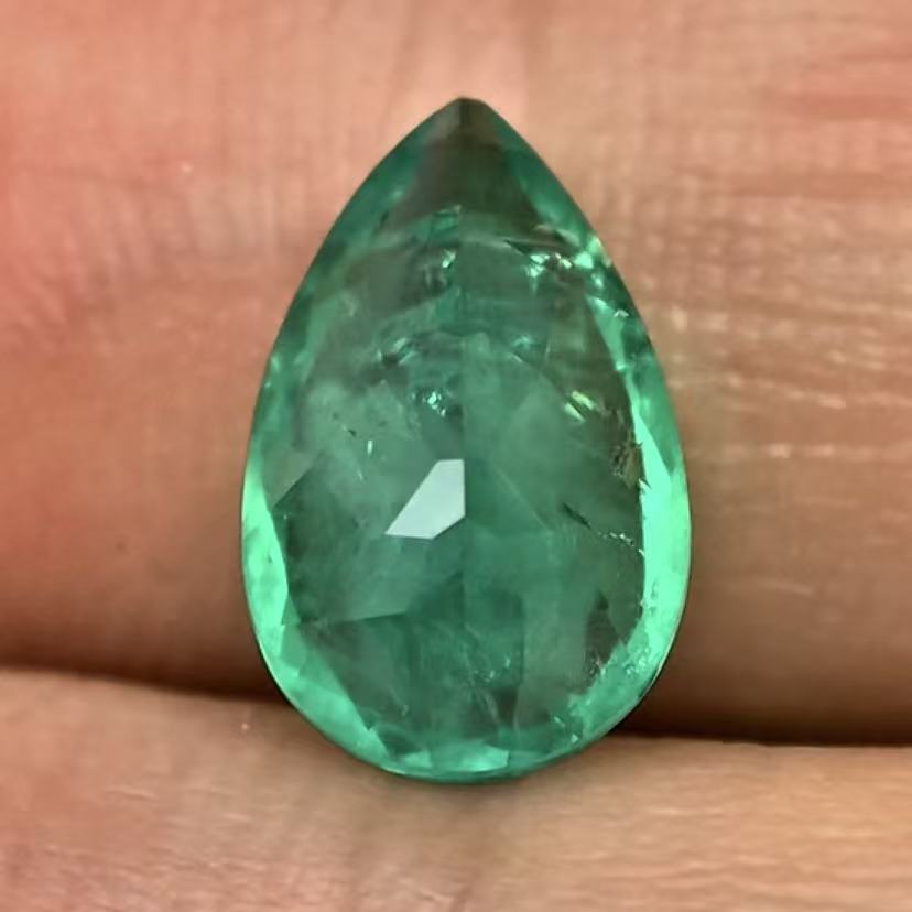 1.911ct Pear Lab Coumbia Emerald | Lab Coumbia Emerald , Custom Accept