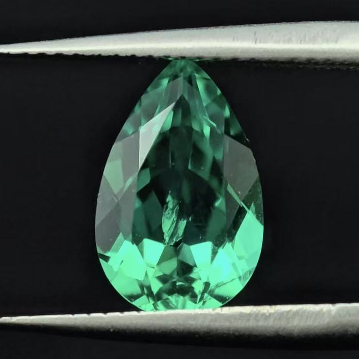1.895ct Pear Lab Coumbia Emerald | Lab Coumbia Emerald , Custom Accept