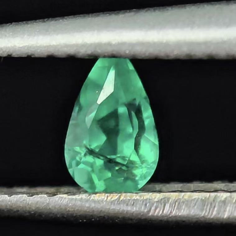 0.232ct Pear Lab Coumbia Emerald | Lab Coumbia Emerald , Custom Accept