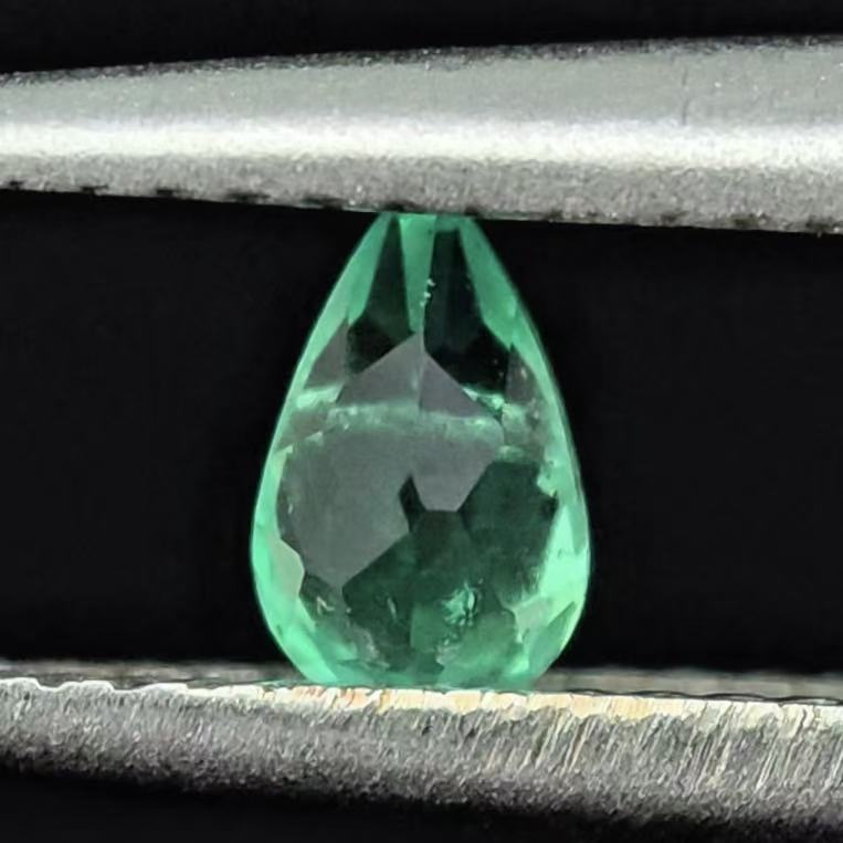 0.23ct Pear Lab Coumbia Emerald | Lab Coumbia Emerald , Custom Accept