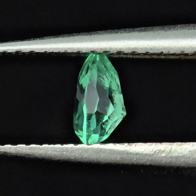 0.216ct Pear Lab Coumbia Emerald | Lab Coumbia Emerald , Custom Accept