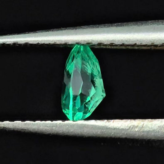 0.216ct Pear Lab Coumbia Emerald | Lab Coumbia Emerald , Custom Accept