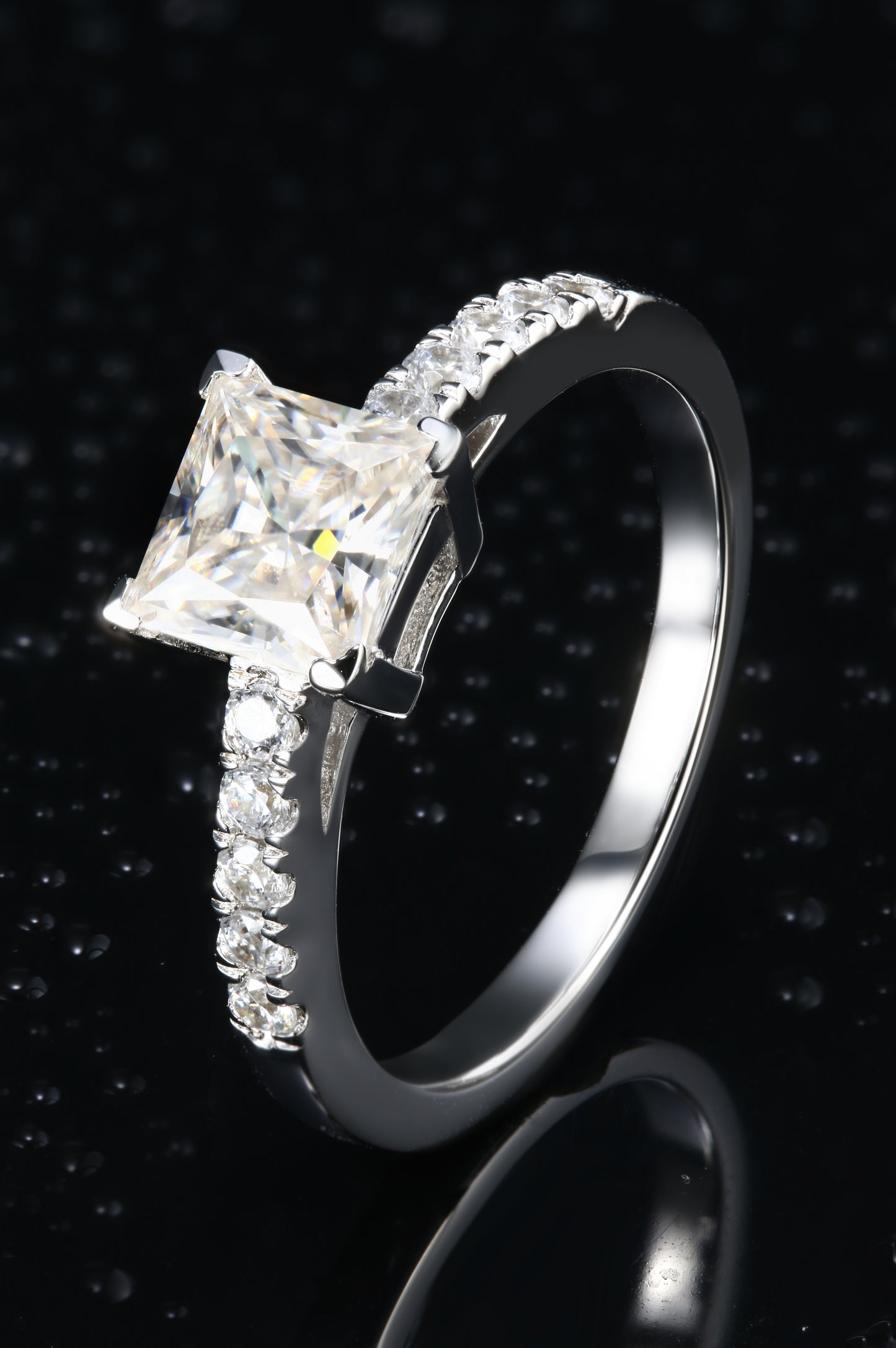 Round Mossanite Women Ring | White Gold-Plated S925 Ring, Custom Available