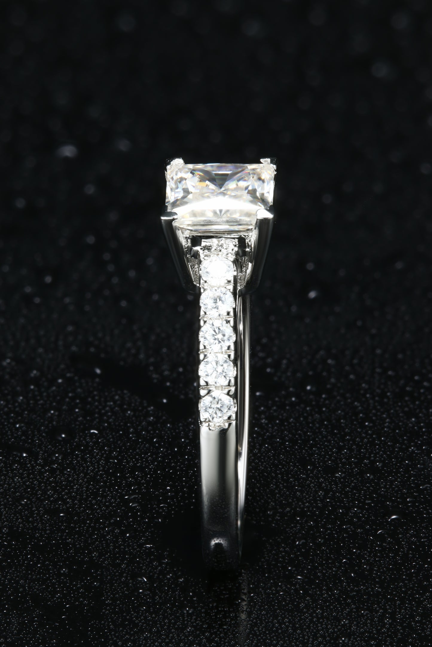 Round Mossanite Women Ring | White Gold-Plated S925 Ring, Custom Available