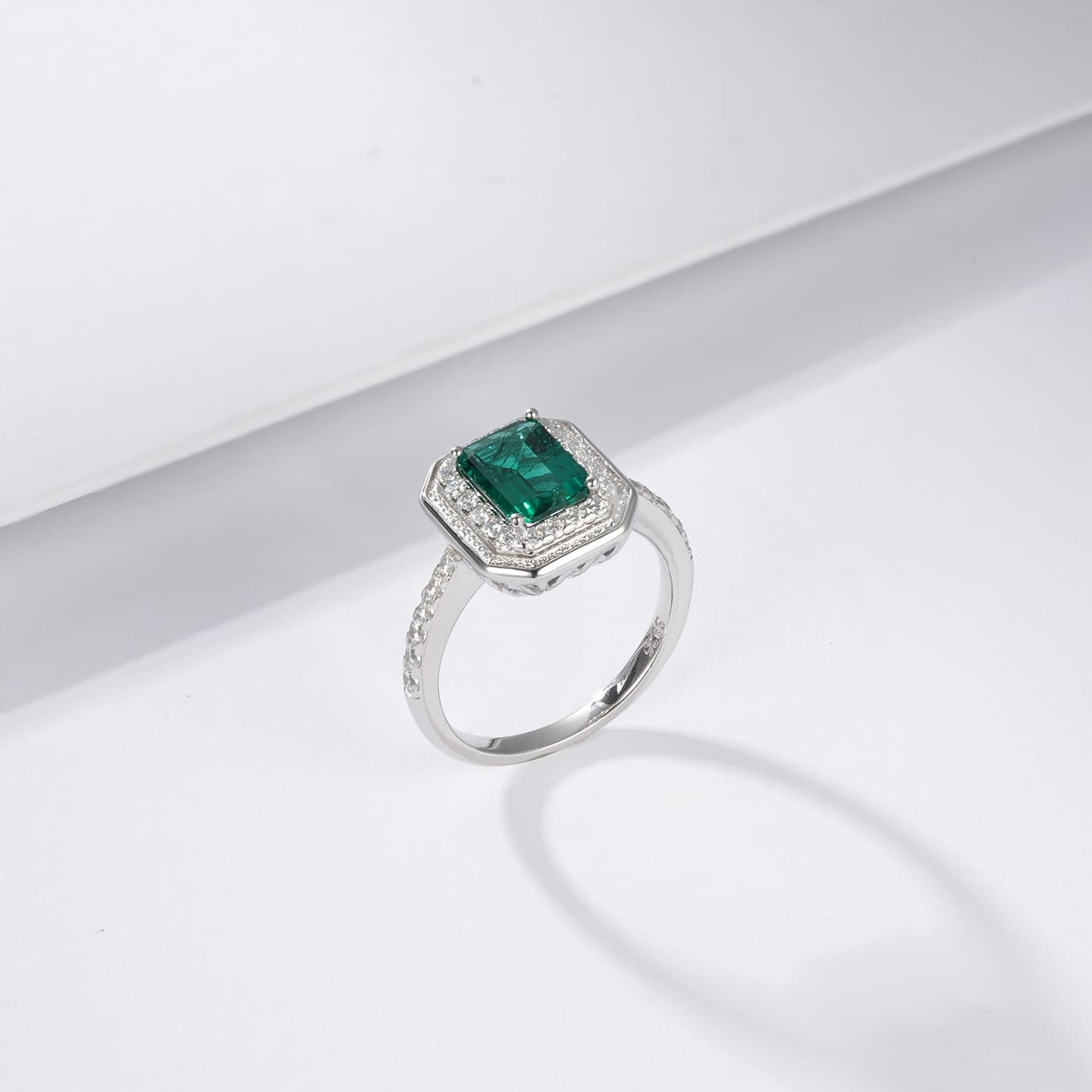 6*8 mm 1.2 Ct Rectangle Lab Emerald Ring | Rhodium-Plated S925 Silver, Custom Available