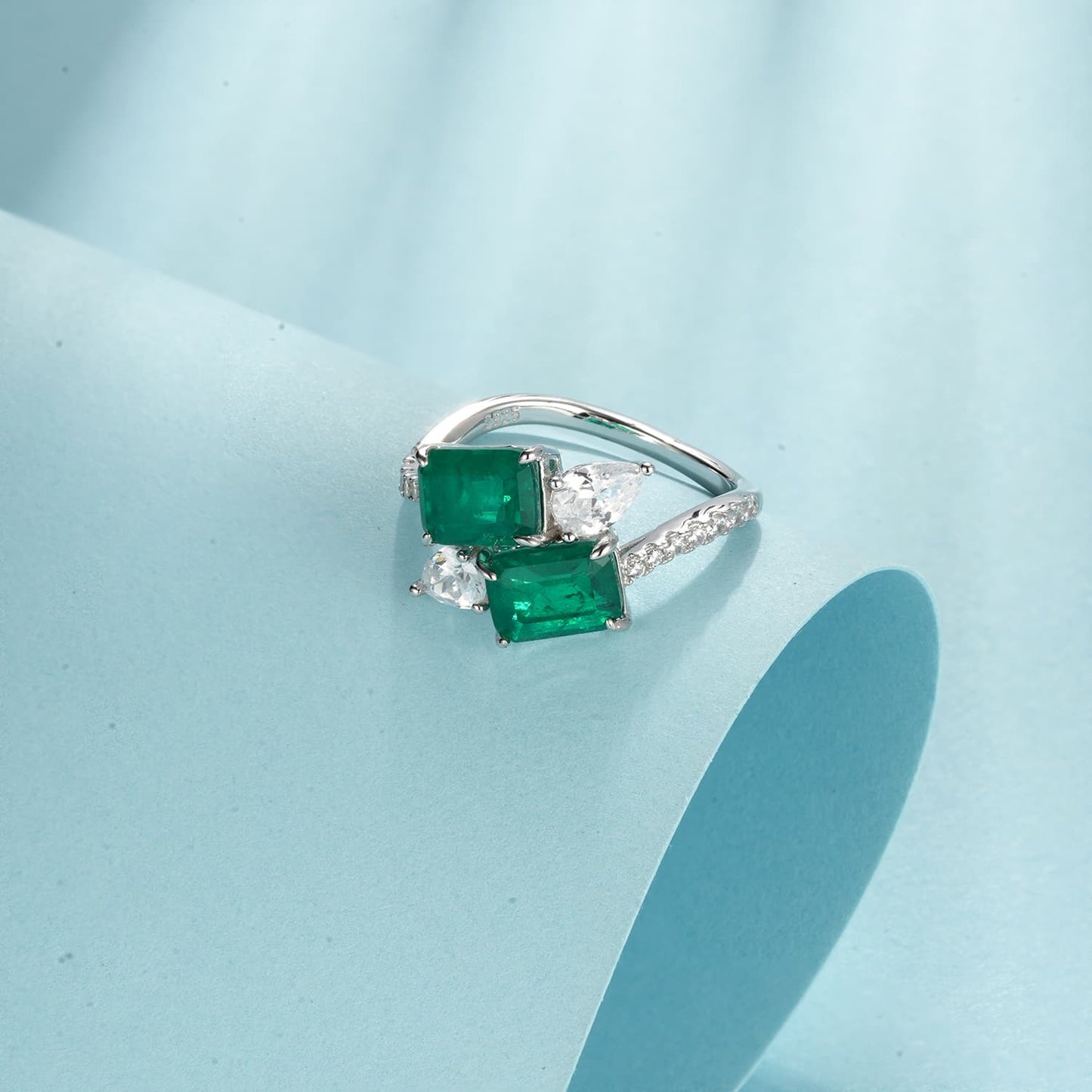 6*8 mm 2ct Rectangle Lab Emerald Ring | Rhodium-Plated S925 Silver, Custom Available